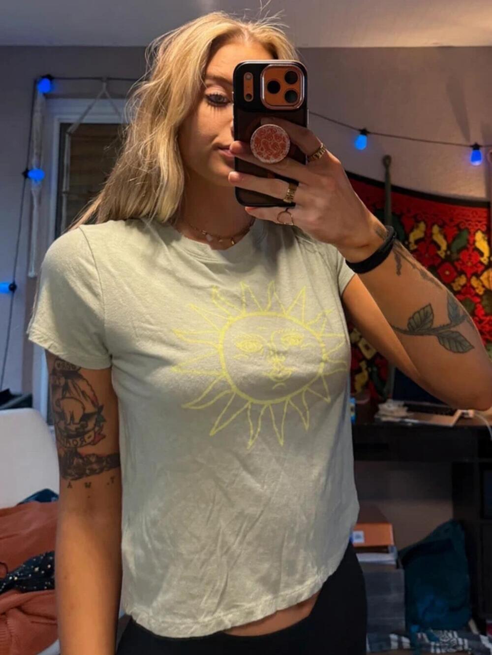 American Eagle Yellow Sun Graphic Short Sleeve Light Blue/Mint Tee